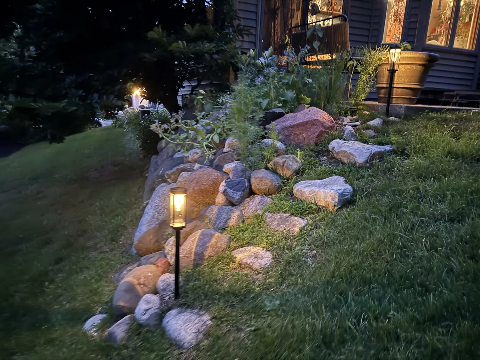 Click to view full screen BITPOTT 8-Pack Bright Solar Pathway Lights - Solar Powered Outdoor Garden Lighting, IP65 Waterproof, Auto On/Off for Lawn, Patio, Walkway, Driveway, and Landscape Decor photo review