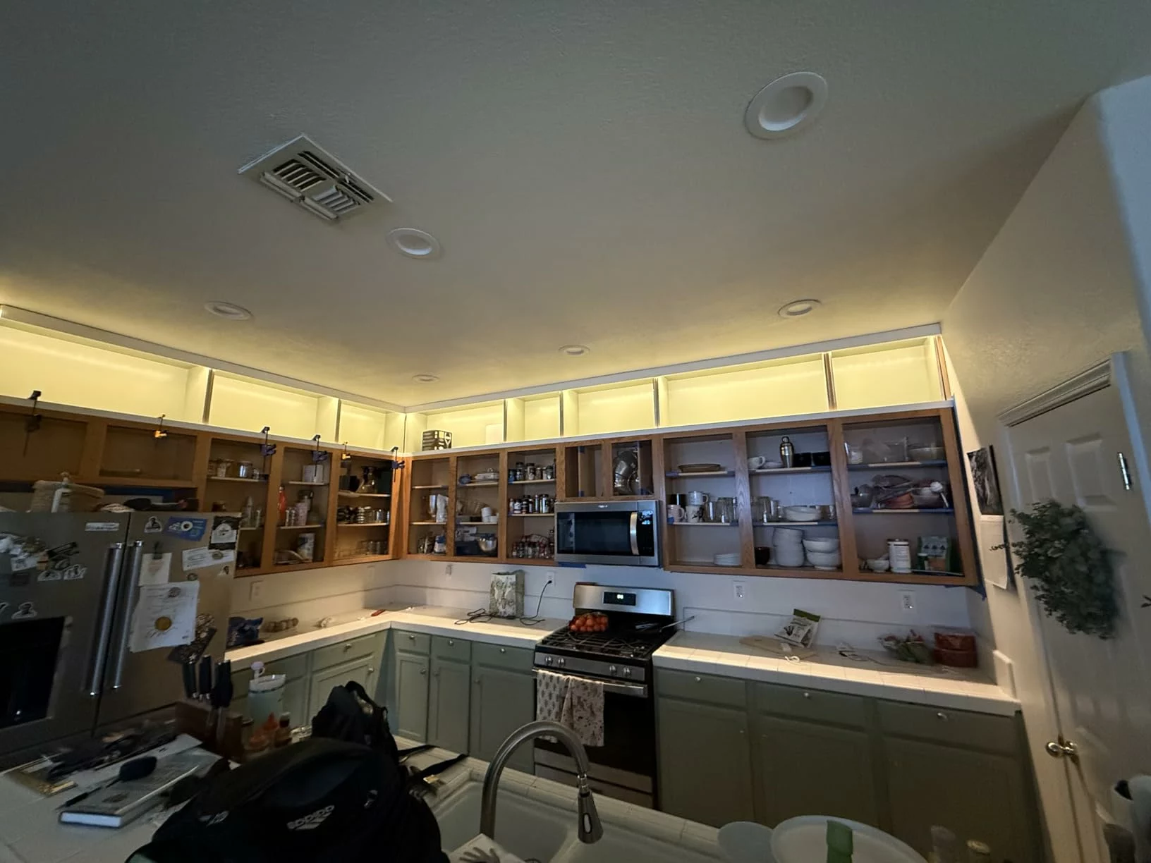 Click to view full screen Philips Hue 16ft Indoor Smart LED Lightstrip Base Kit - 1 Pack, Works with Hue App, Alexa, Google Assistant & Apple HomeKit photo review