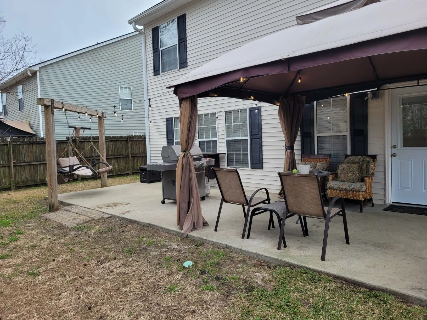 Click to view full screen Svater 105FT Outdoor LED String Lights - Commercial-Grade Patio Lights with 1W Dimmable S14 Shatterproof Bulbs, ETL Listed Heavy-Duty Waterproof Cafe, Bistro, and Market Lighting in Warm White photo review