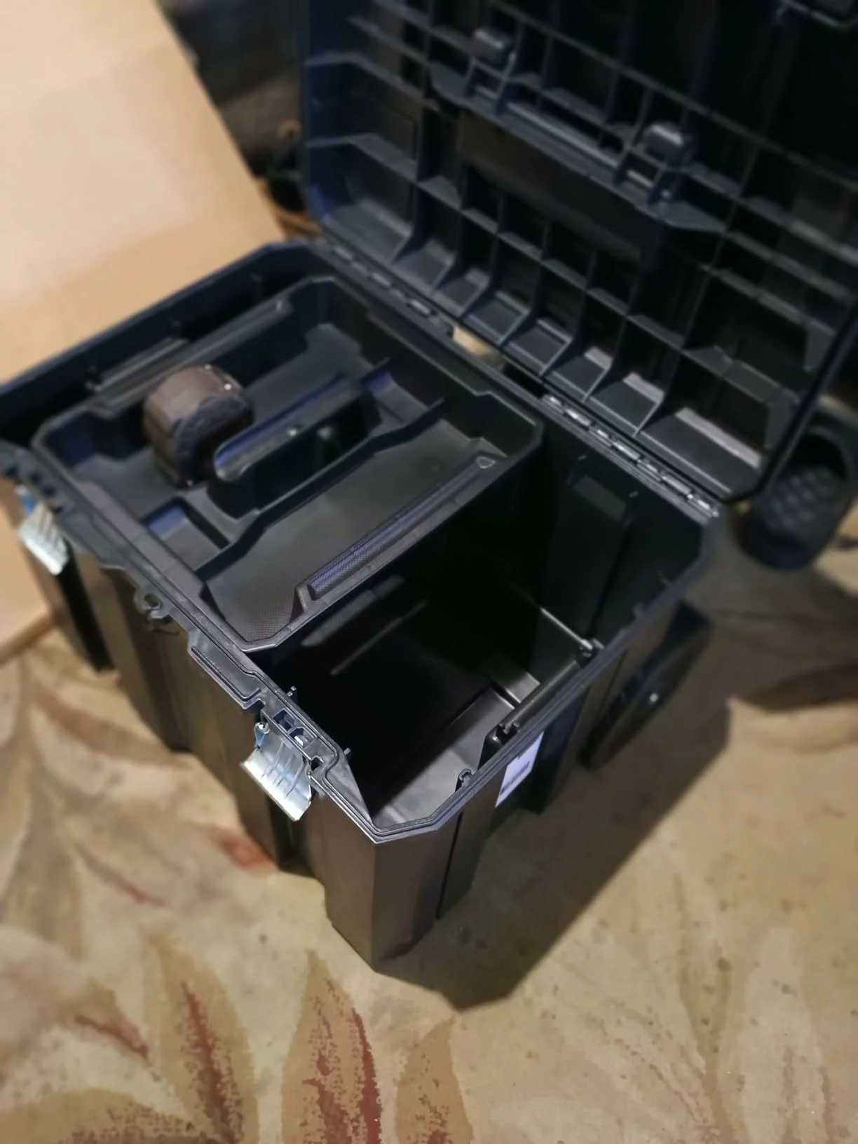 Click to view full screen Dewalt Portable Rolling Tool Box With Wheels Modular Large With Telescopic Handle Carrier Deep Stackable photo review