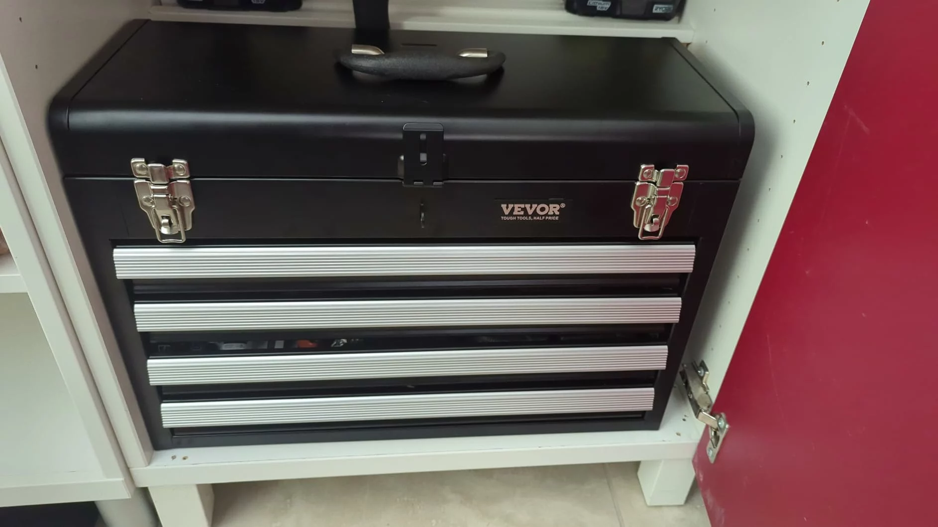 Portable Metal Tool Box With 3 Drawers Small Tool Chest With EVA Liners PP Feet Pads Heavy Duty Steel Ball Bearing Opening Powder Coated photo review