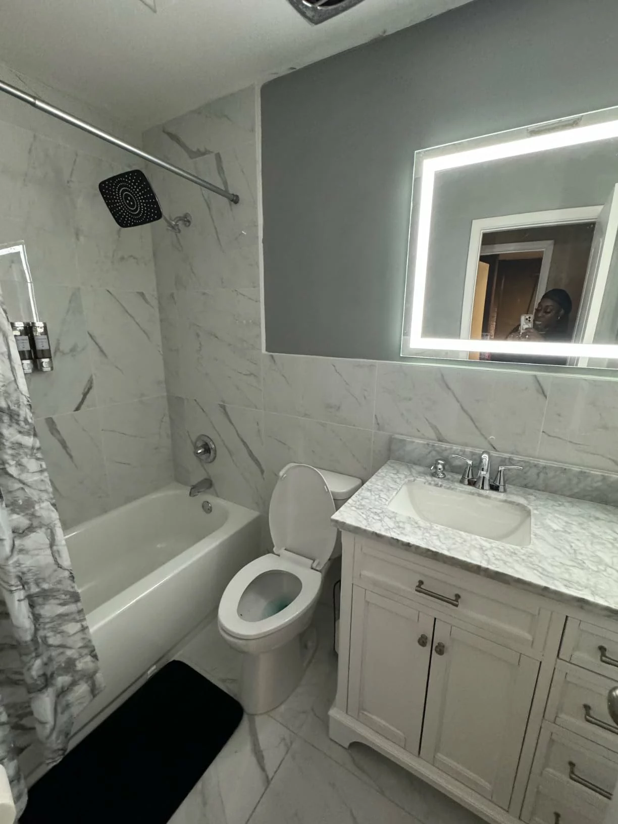 Click to view full screen 24 Inch LED Round Lighted Bathroom Mirror, Wall Mounted Vanity Mirror with Anti-Fog, Dimmable 3 Color photo review