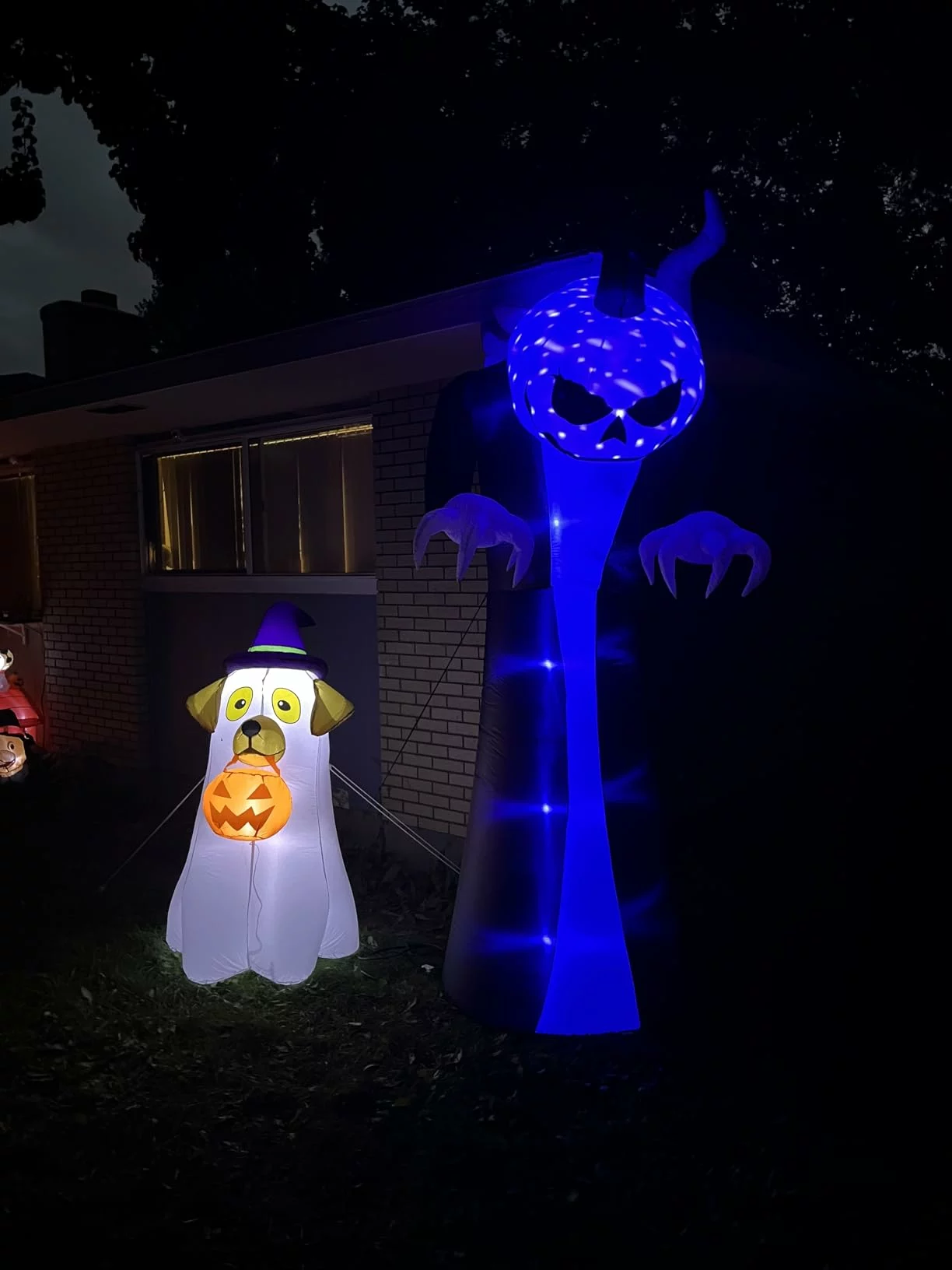 Click to view full screen 10FT Tall Halloween Inflatable Giant Pumpkin Reaper Ghost with Built-in LED Lights, Blow Up Outdoor Yard Lawn Party Decor photo review