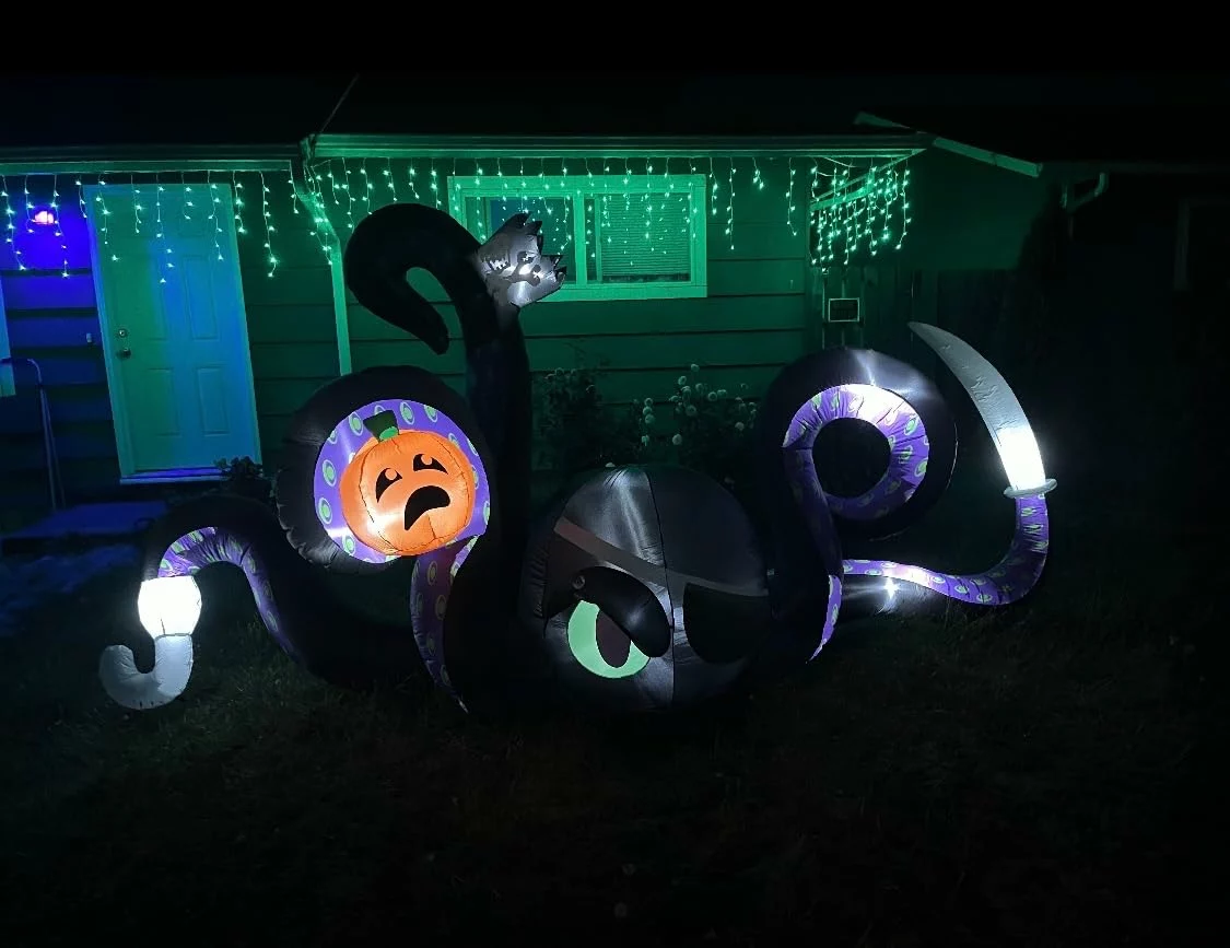 Click to view full screen 9FT Giant Halloween Inflatable Spooky Archway Waterproof with 8 LED Lights, Blow Up Outdoor Yard Lawn Garden Party Haunted House photo review