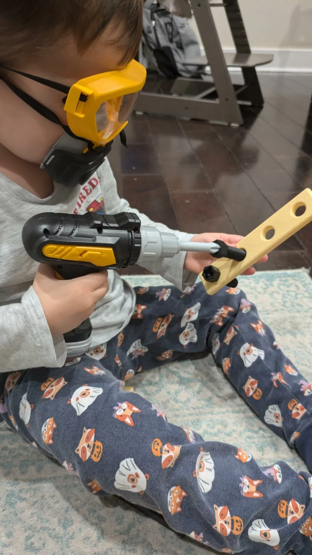 Click to view full screen Kids Tool Set with Carrying Case, Electronic Toy Drill & Construction Vest, Pretend Play Tools with Safety Goggles Nuts Bolts photo review