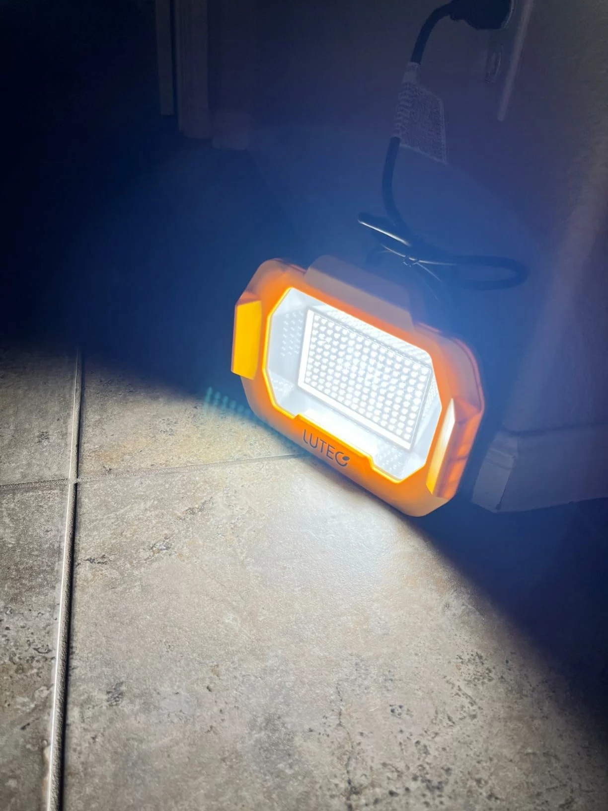 Click to view full screen 12500 Lumen LED Work Light Dimmable Flood Light With 3 Brightness Levels IP65 Waterproof Portable Job Site Light With Stand For Workshop Garage photo review