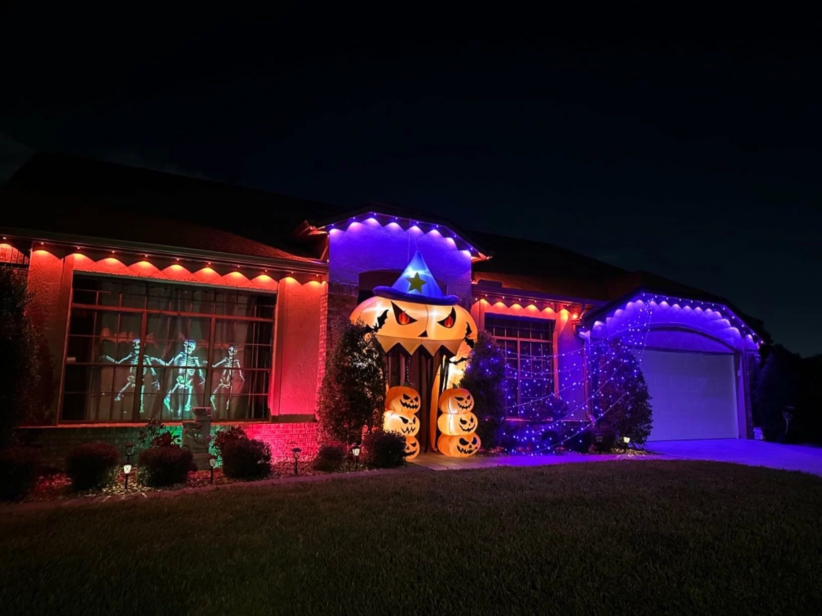 Click to view full screen 12FT Tall Halloween Inflatable Giant Pumpkin Archway Waterproof with Built-in LED Lights, Blow Up Outdoor Yard Lawn Garden Decor photo review