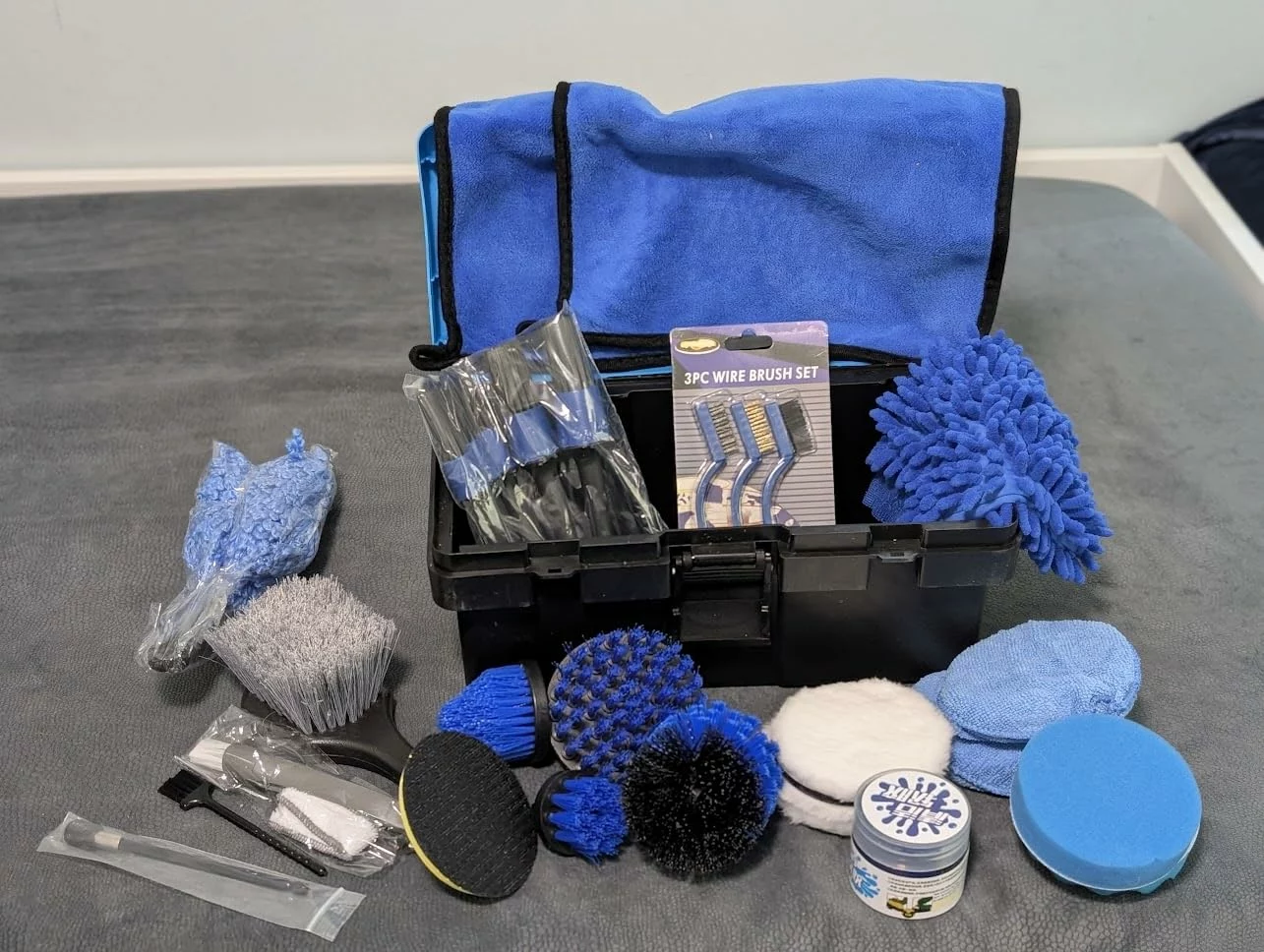 Click to view full screen 30Pcs Car Detailing Kit Car Detailing Brush Set Car Wash Cleaning Kit With Dusters Extendable Handle For Exterior Cleaning photo review