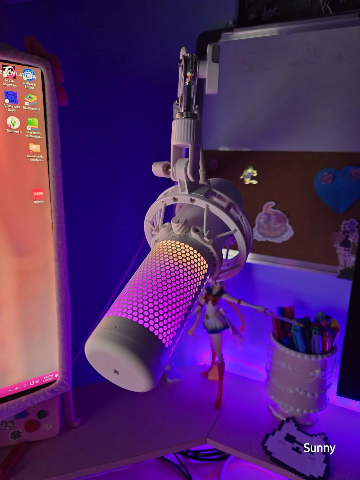 Click to view full screen Boom Arm Microphone Stand for Blue Yeti, HyperX QuadCast, SoloCast, Fifine AM8, Desk Mic Arm with 3/8" to 5/8" Adapter photo review