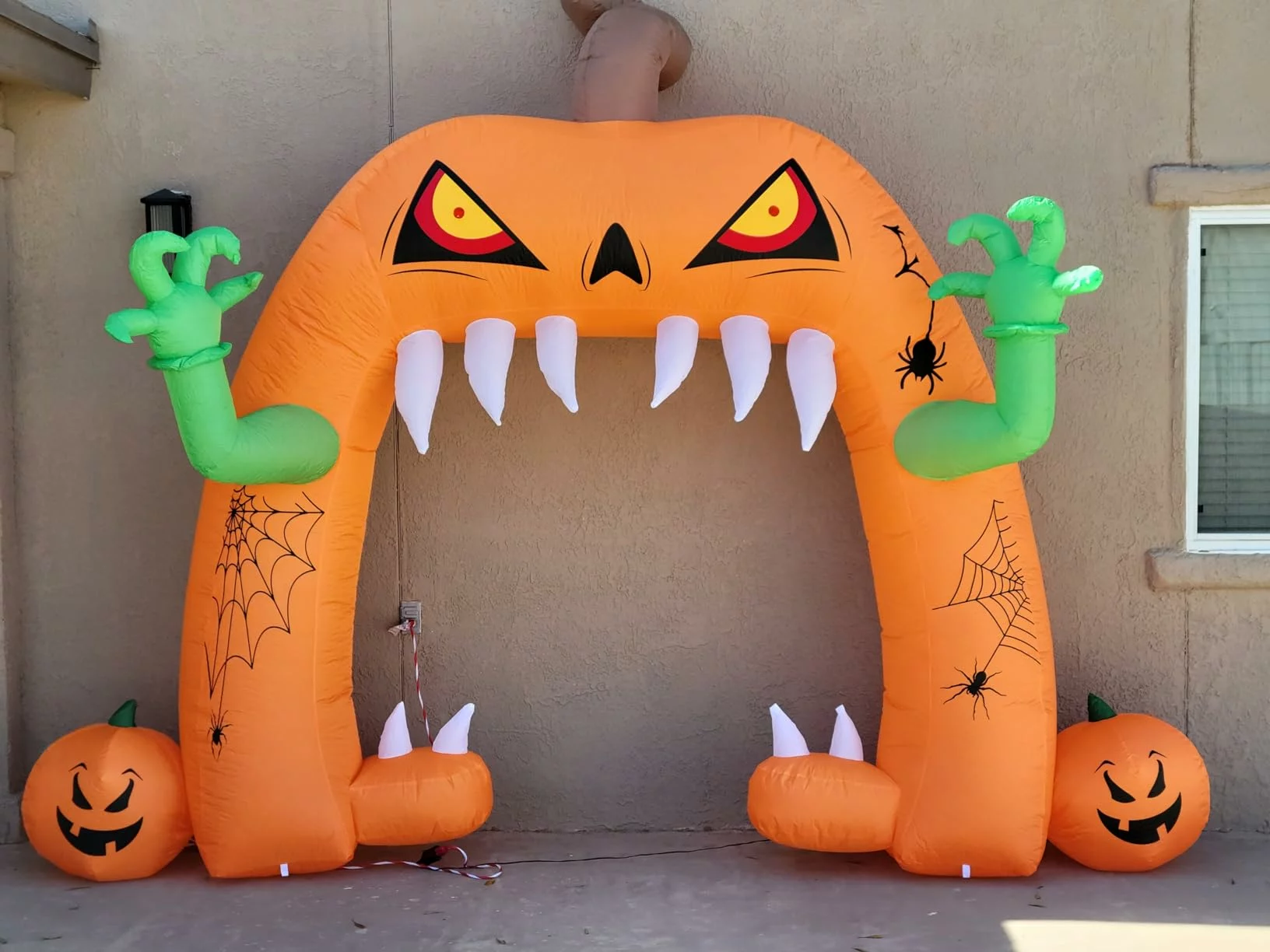 Click to view full screen 13FT x 10FT Halloween Inflatable Lighted Pumpkin Archway Waterproof with Built-in LED, Giant Jack-O-Lantern Blow Up Yard Lawn Decor photo review