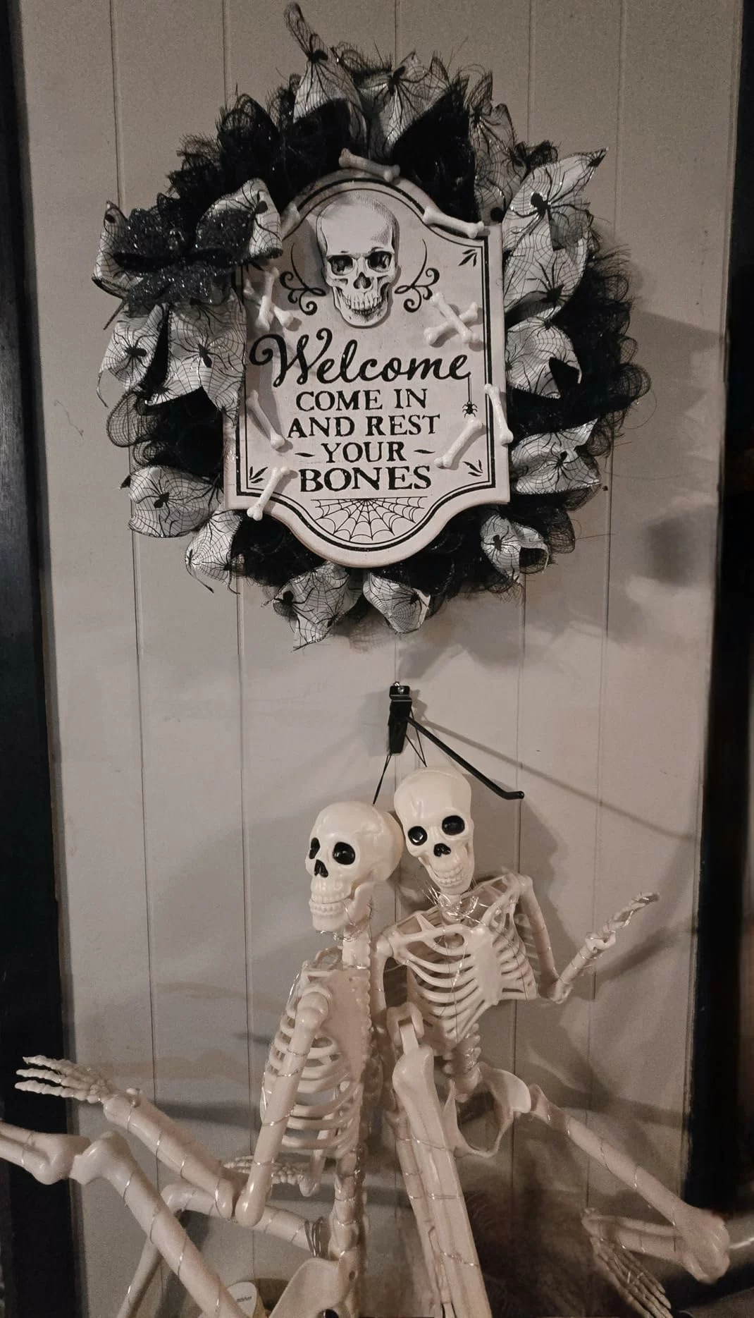 Click to view full screen 2 Pack 3FT Halloween Skeleton Decorations, 36 Inch Full Body Skeletons with White Light Eyes & Movable Joints for Outdoor Indoor Yard photo review