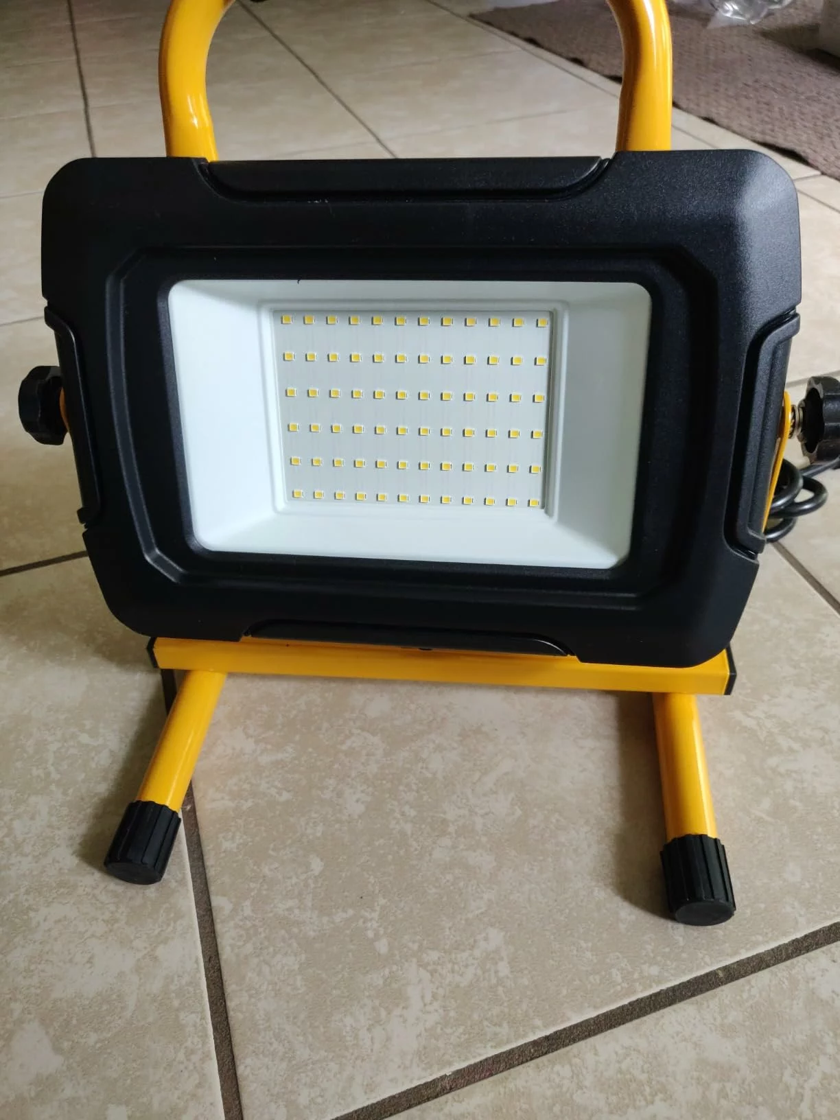 Click to view full screen LED Work Light 5000 Lumen 50W Waterproof Flood Light Portable With 6.6Ft Cord And Switch For Job Site Garage Workshop Car photo review