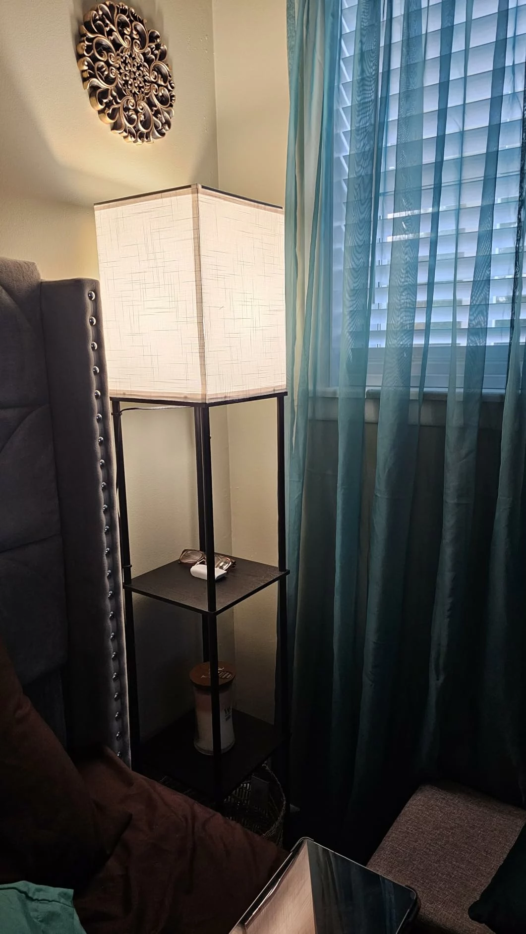 Click to view full screen 2-Pack Floor Lamp with Shelves, 3 CCT LED, Corner Display Tower with White Linen Shade for Living Room & Bedroom photo review