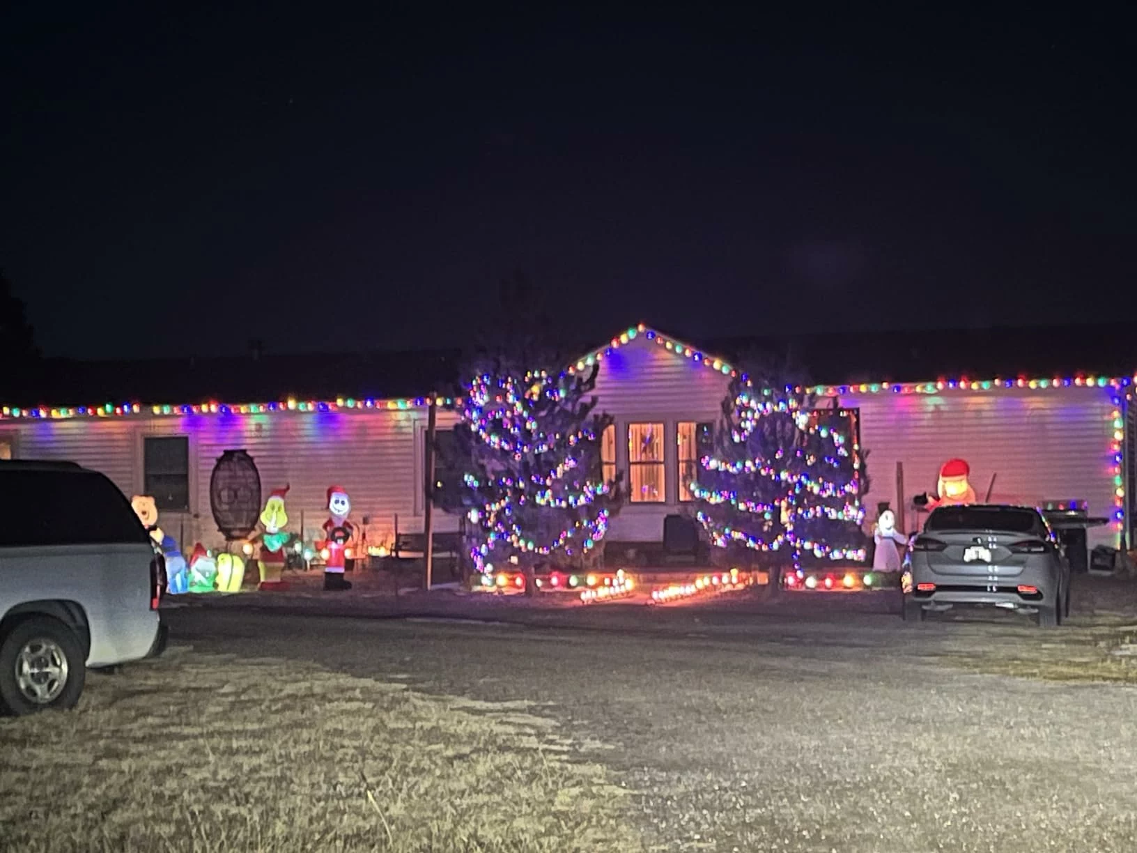 Click to view full screen C9 Warm Christmas Pathway Lights Outdoor, 20 LED 24.2FT Waterproof Yard Walkway Driveway Decorations photo review
