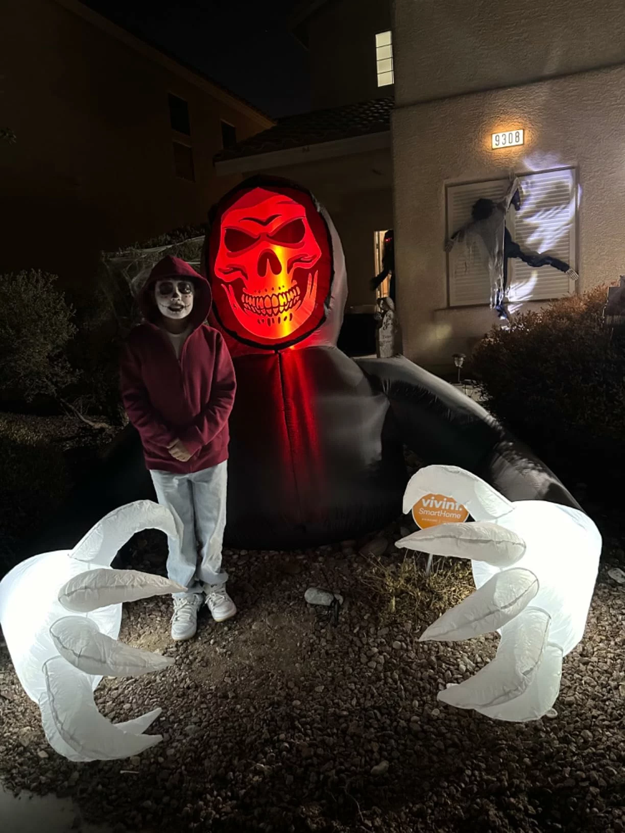 Click to view full screen 7.7Ft Inflatables Grim Reaper Halloween Waterproof Giant Scary Blow Up Decoration With Sound Led Lights For Yard Garden photo review