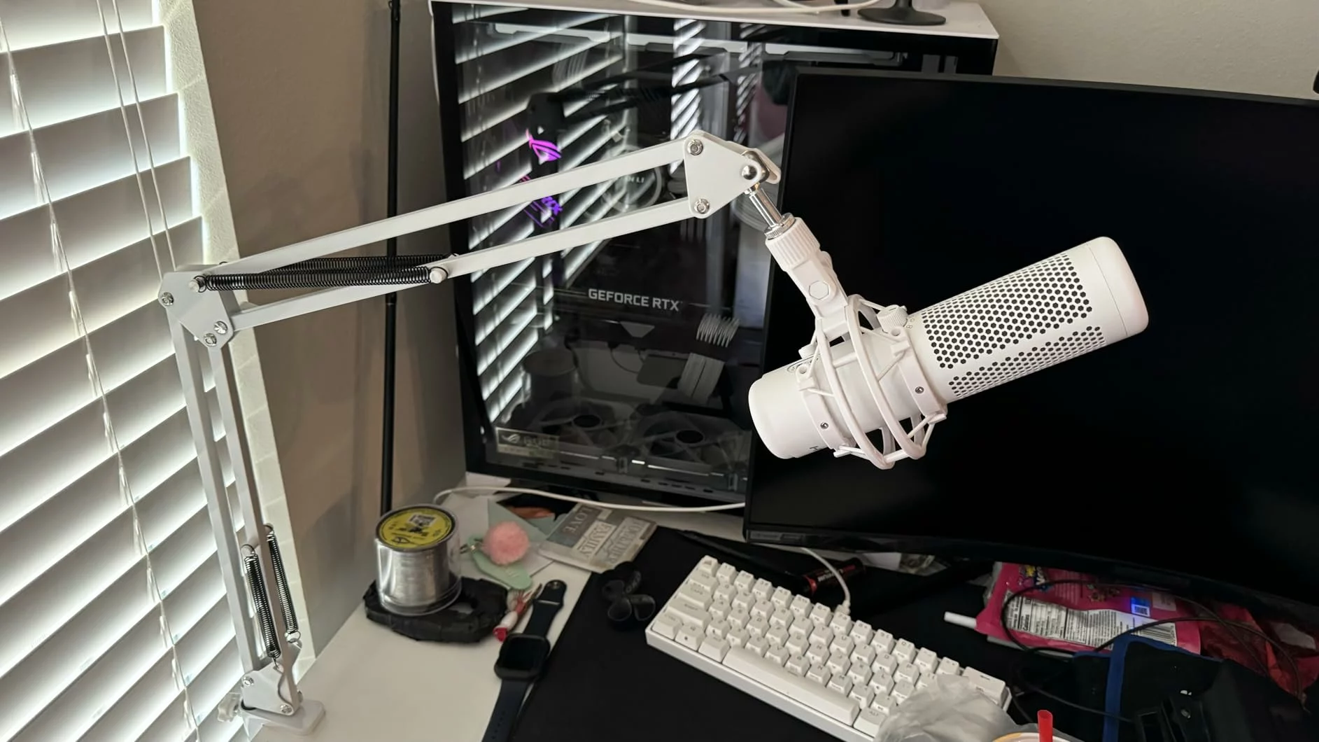 Click to view full screen White Boom Arm for HyperX QuadCast S, Adjustable Mic Arm Stand Compatible with HyperX QuadCast White Microphone photo review