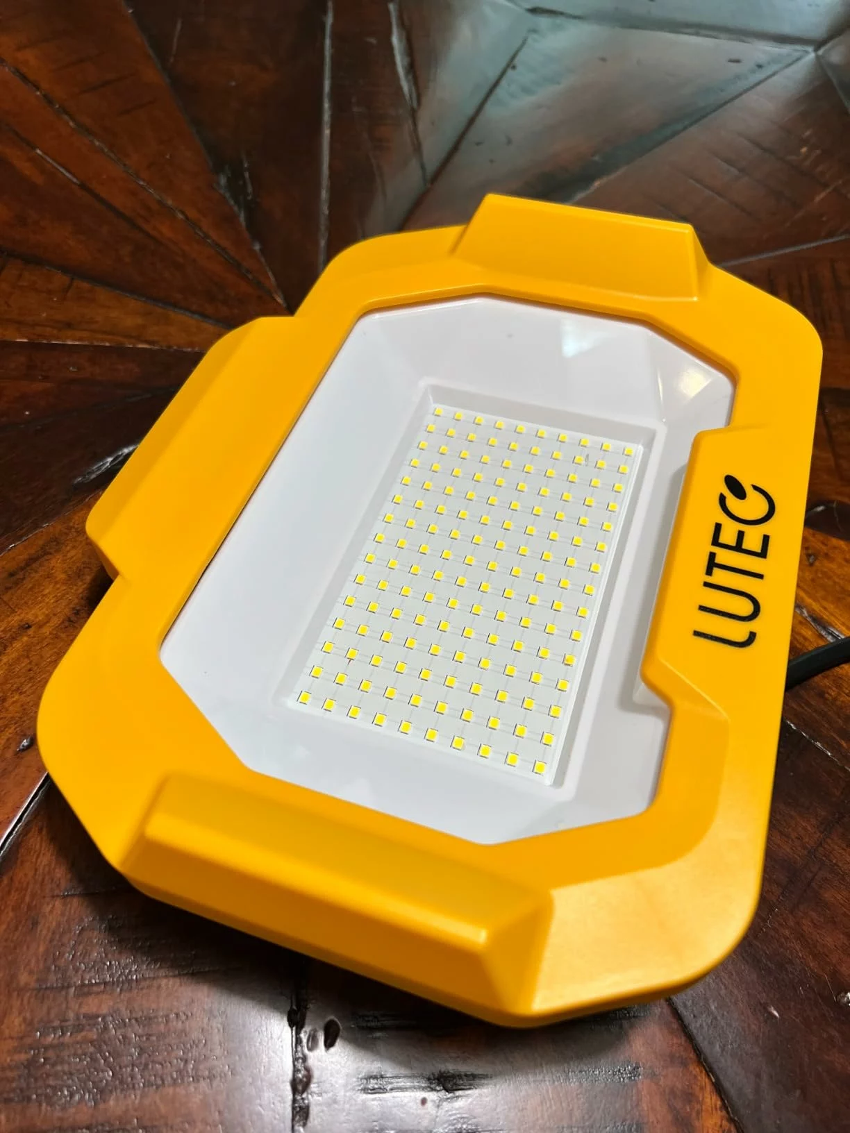 Click to view full screen 12500 Lumen LED Work Light Dimmable Flood Light With 3 Brightness Levels IP65 Waterproof Portable Job Site Light With Stand For Workshop Garage photo review