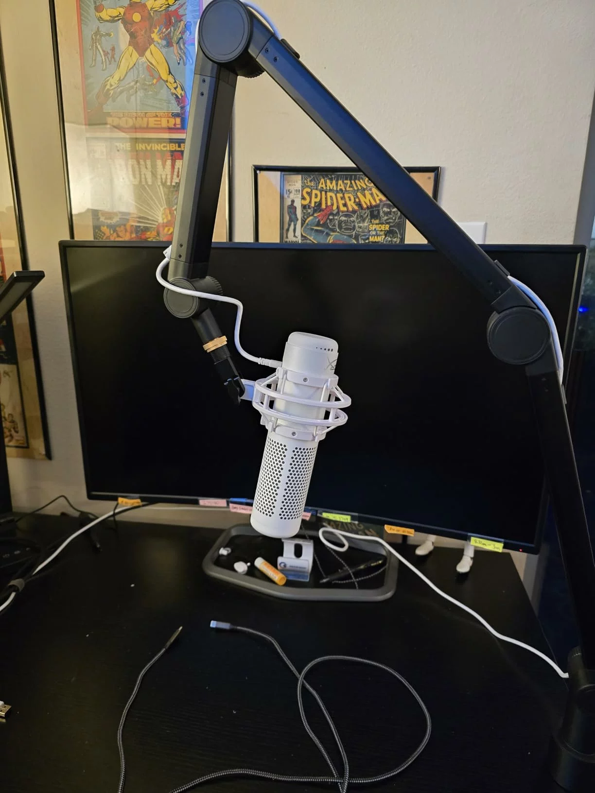 Click to view full screen Microphone Arm Desk Stand, Suspension Boom Scissor Arm for Blue Yeti, Snowball iCE, QuadCast, Elgato Mics photo review