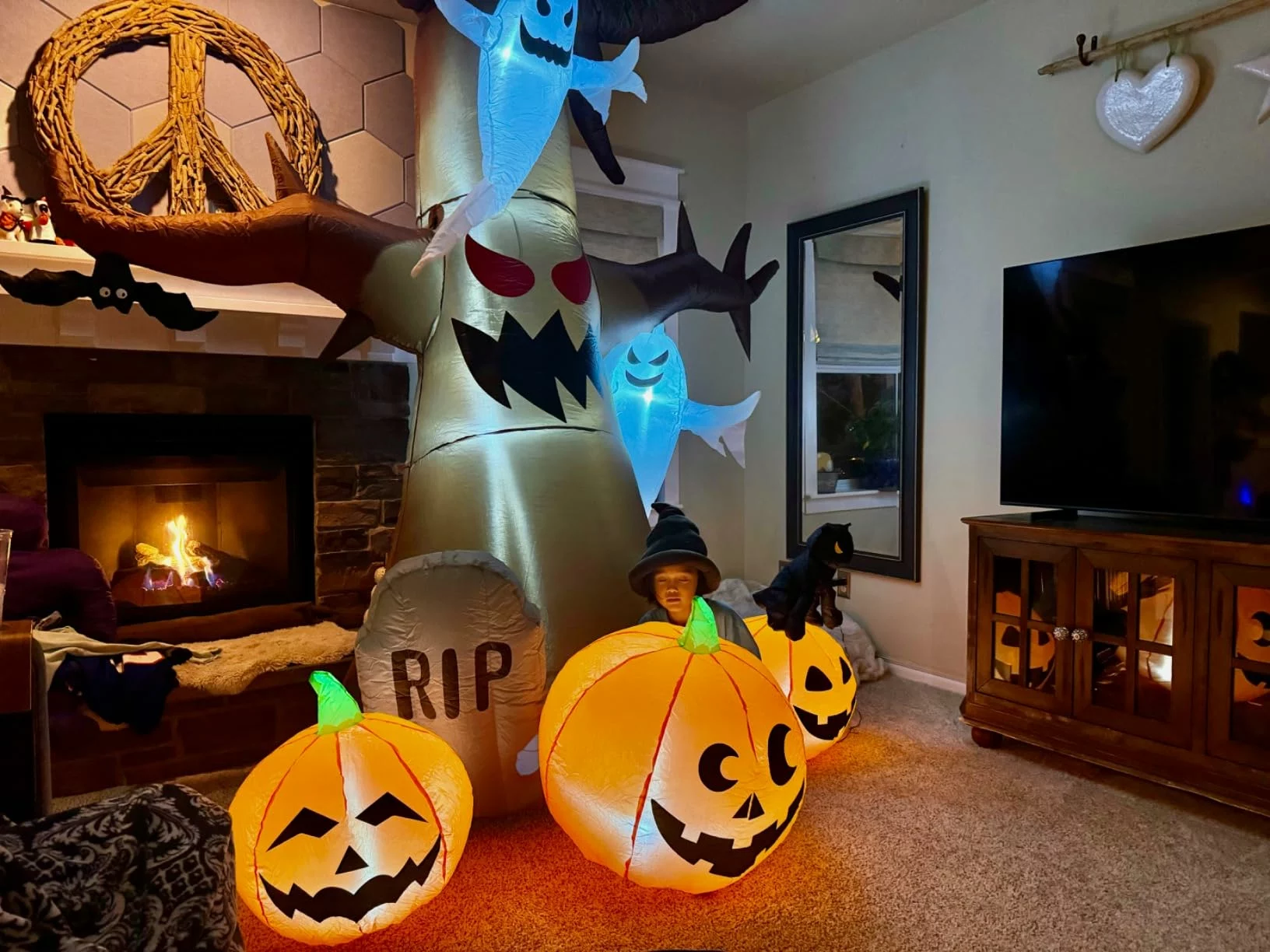 Click to view full screen 12FT Halloween Inflatable Scary Dead Tree with Pumpkin Ghost Tombstone Blow Up Outdoor Yard Decorations Built-in LED Lights photo review
