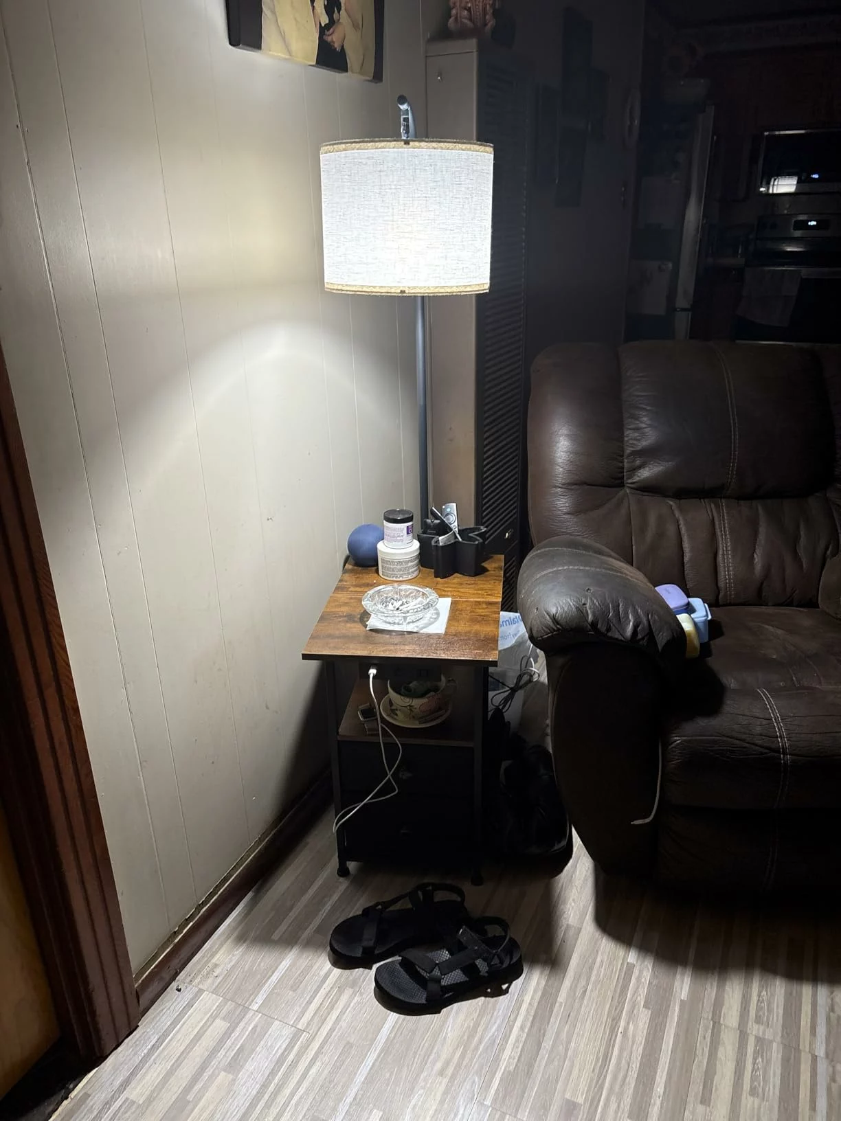 Side Table Floor Lamp with 2 Drawers, 3 CCT LED Reading Light, USB/Type-C/AC Charging for Bedroom & Office photo review