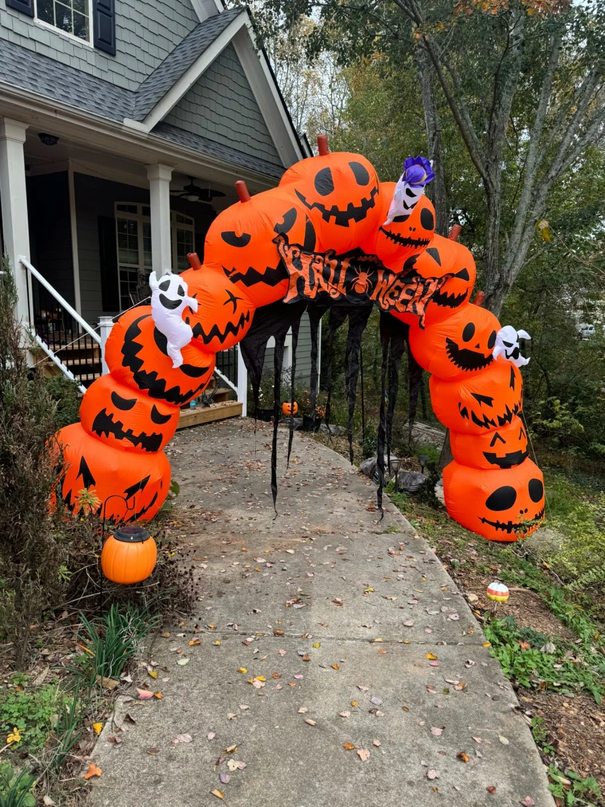 Click to view full screen 10FT Halloween Inflatable Pumpkin Archway with LED Lights Waterproof Blow Up Yard Decoration for Outdoor Lawn Garden Indoor photo review