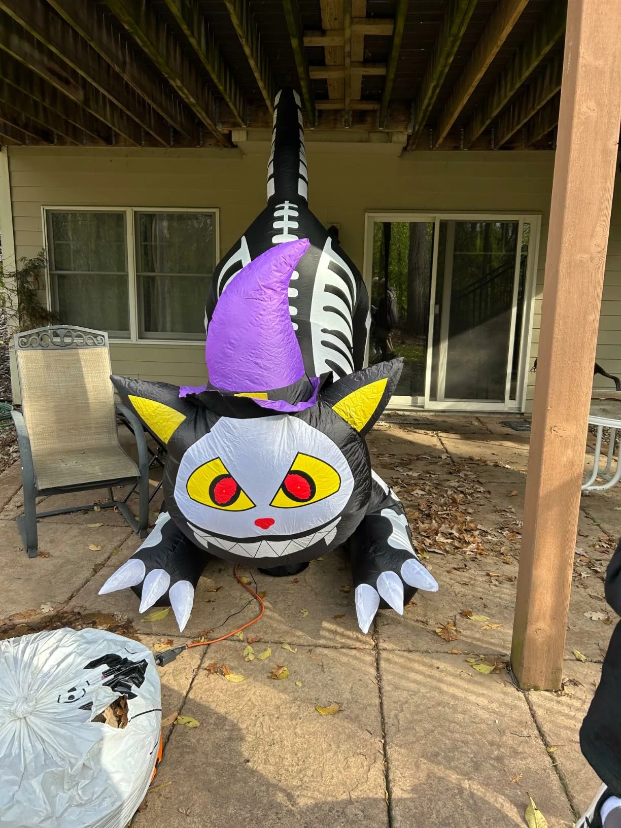 Click to view full screen 8FT Halloween Inflatables Pumpkins Outdoor Decor, 7 Blow Up Pumpkins with Witch Hat Black Cat LED Lights photo review