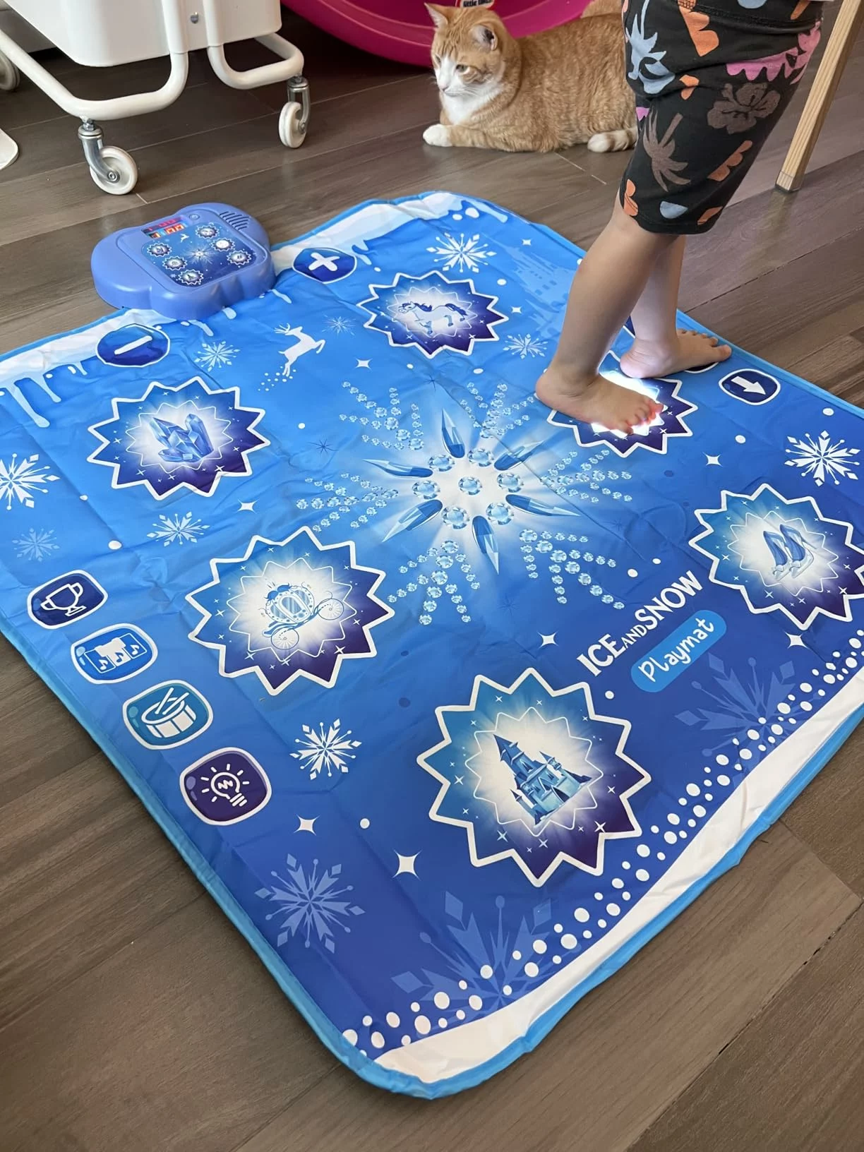 Click to view full screen Frozen Toys Dance Mat, Bluetooth Light-Up Musical Play Mat with Adjustable Volume, 2025 Gift for Girls Ages 3-12 photo review