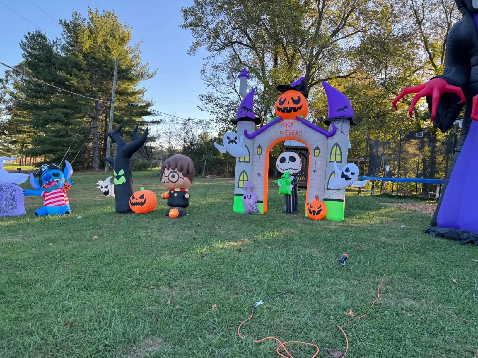 Click to view full screen Large 11FT Halloween Inflatable Castle Arch with Pumpkin Ghost Trick or Treat LED, Blow Up Haunted House Yard Patio photo review