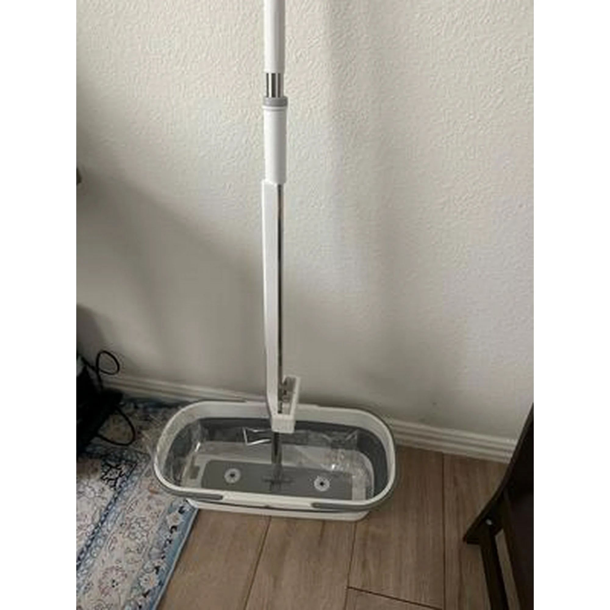 Click to view full screen Spin Mop And Bucket Set With Wringer Heavy Duty Flat Head Microfiber Mop For Floors And Walls Includes 5 Washable Pads Wet Dry Cleaning photo review