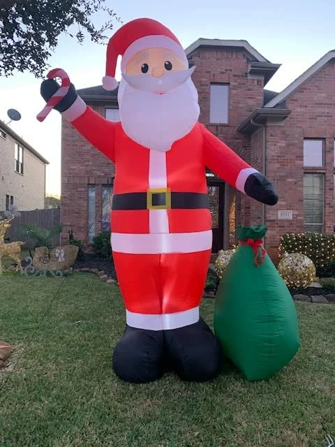 Click to view full screen 12FT by 7.6FT Giant Santa Claus Inflatable – Lighted Christmas Blow Up Yard Decor with Gift Bag for Outdoor Lawn, Garden & Holiday USA photo review