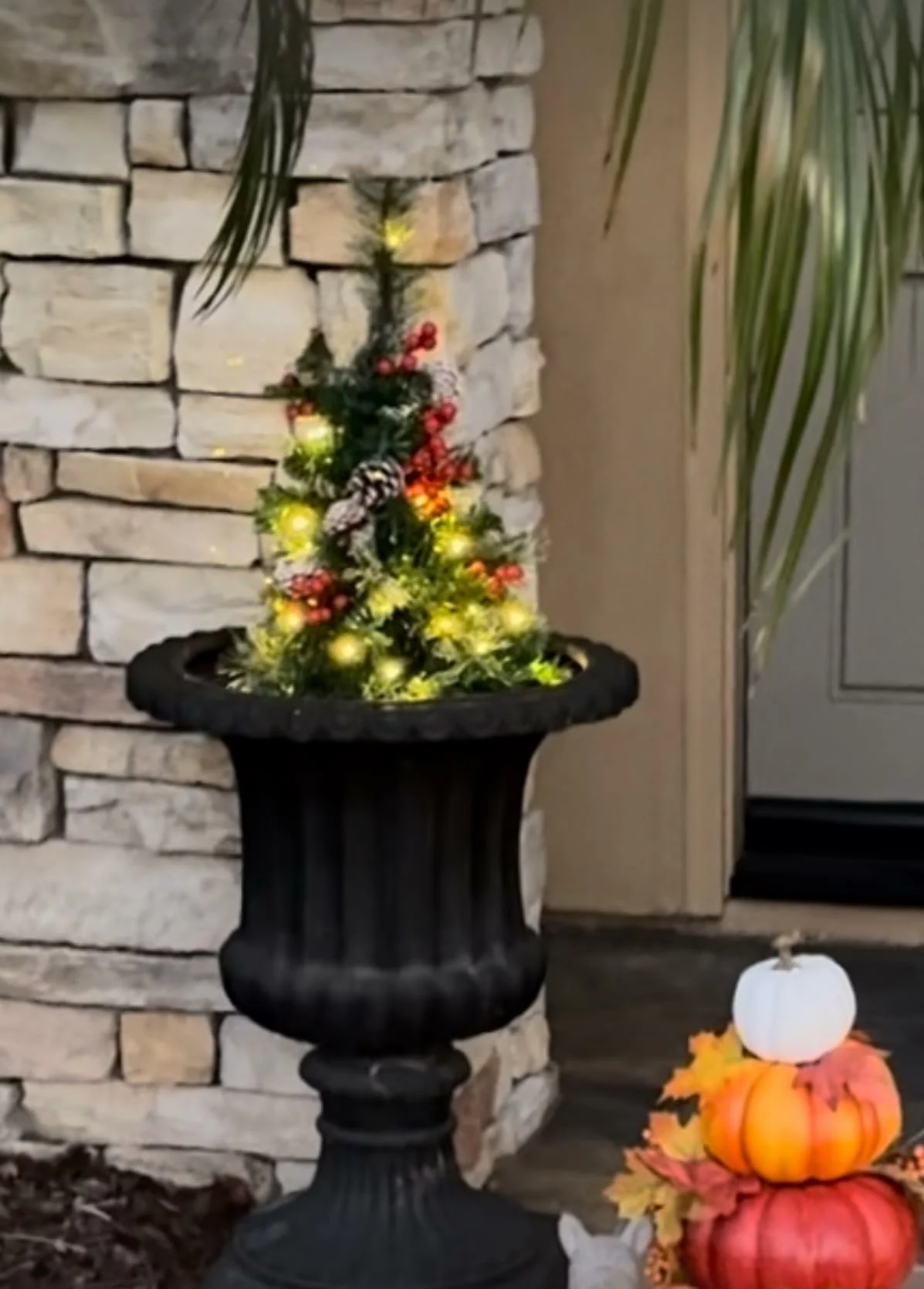 Puleo International 30 Pre-Lit Artificial Pine Branch Urn Filler Decor 2-pc. Set – Battery-Operated, LED Lights, Timer Function photo review