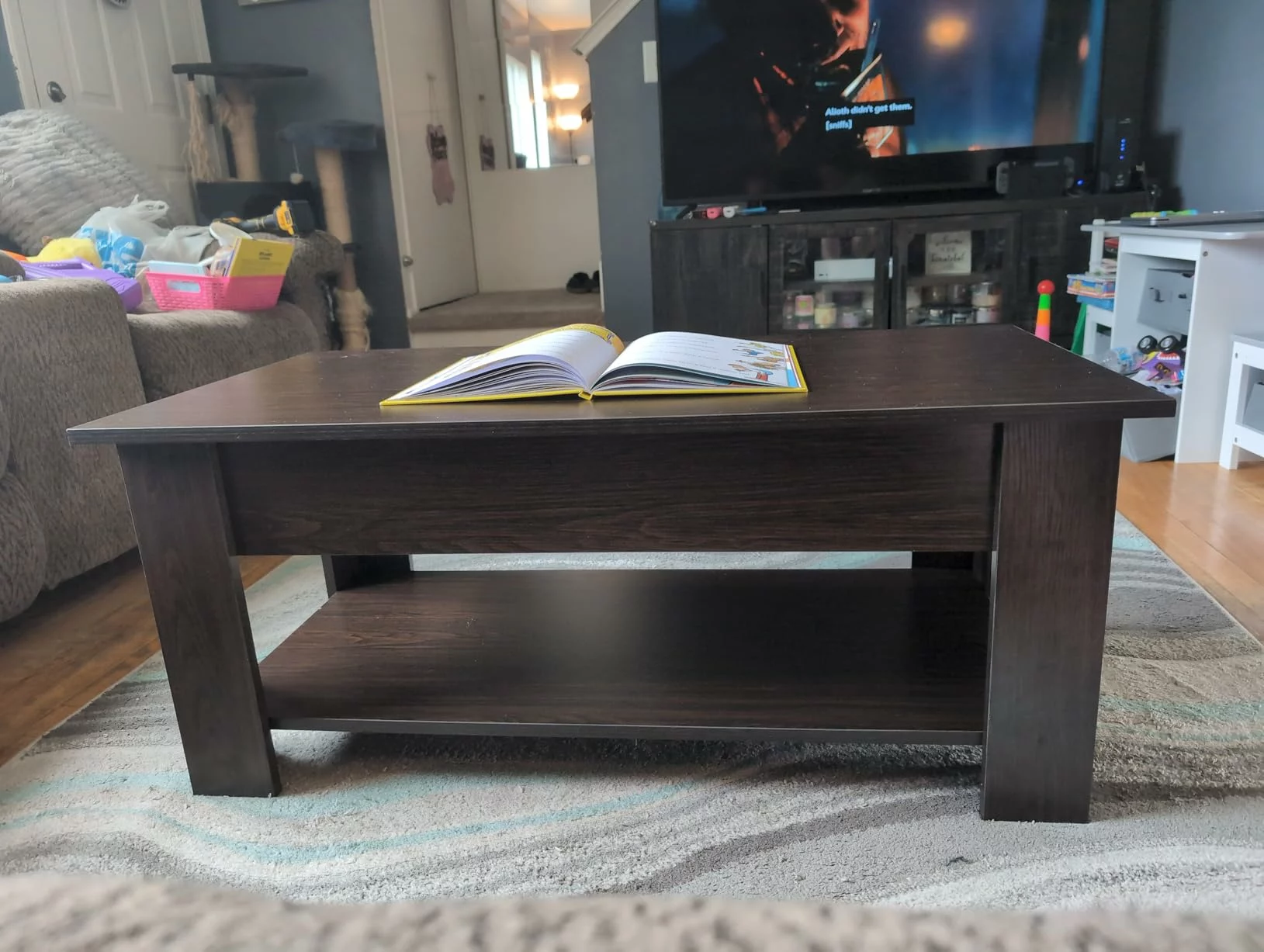 Click to view full screen Yaheetech Lift Top Coffee Table with Hidden Storage Shelf, 38.6in Black Wooden Table for Living Room Decor photo review