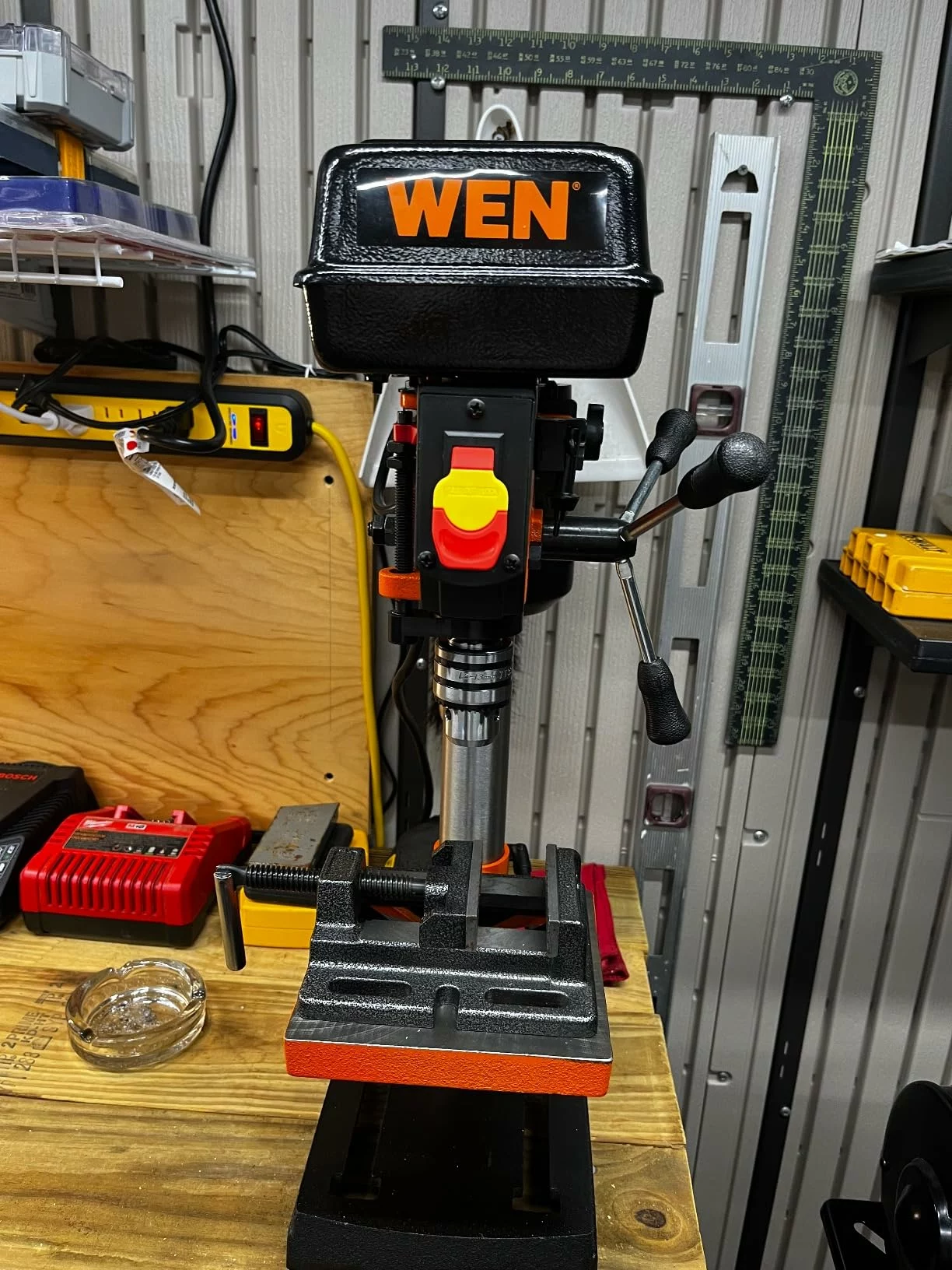 Click to view full screen WEN 2.3-Amp 8-Inch 5-Speed Drill Press (4206T) – Heavy-Duty Cast Iron Benchtop Design for Accurate, Stable Drilling photo review