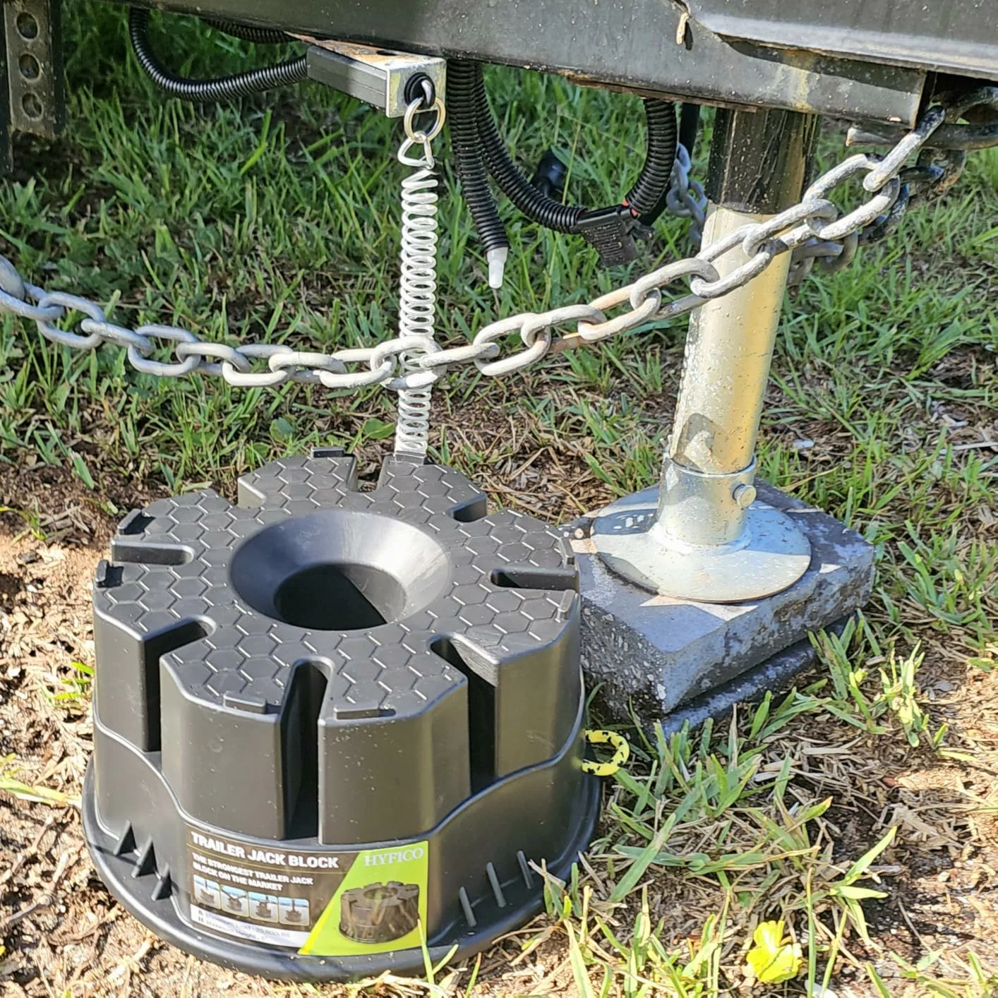 Click to view full screen Heavy Duty Trailer Jack Block, 1 Pack RV Leveling Block 20,000 lbs with Storage Bag, Compatible with Any Camper Jack or Wheel photo review