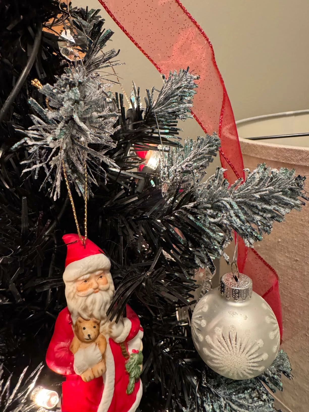 Puleo International 4-ft Pre-Lit Rose Gold Artificial Christmas Tree – Elegant Indoor Holiday Décor photo review