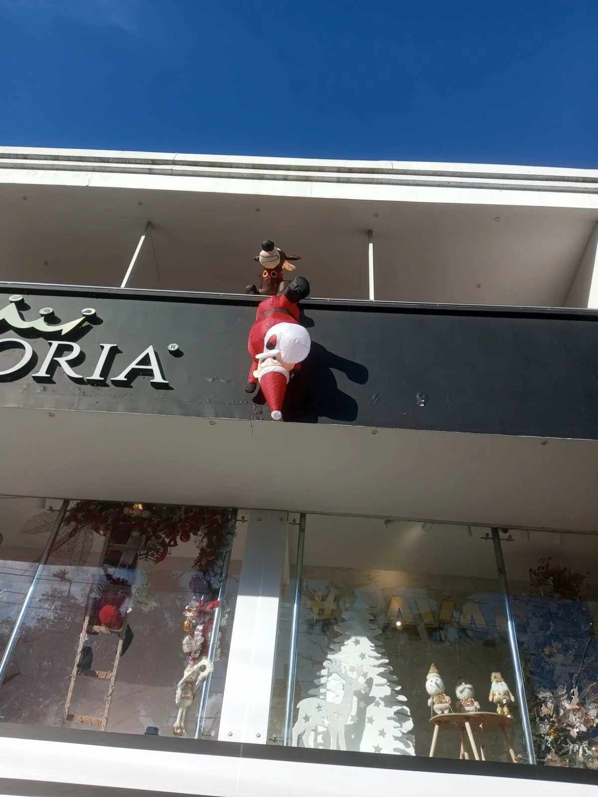 Click to view full screen Joiedomi 8FT Christmas Inflatable Reindeer with Climbing Santa – Built-in LED Blow Up Yard Decoration for Outdoor Lawn, Garden & Xmas Party USA photo review