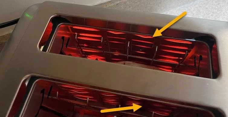 2-Slice Classic Metal Toaster – Compact Stainless Steel Toaster with Adjustable Browning and Wide Slots photo review