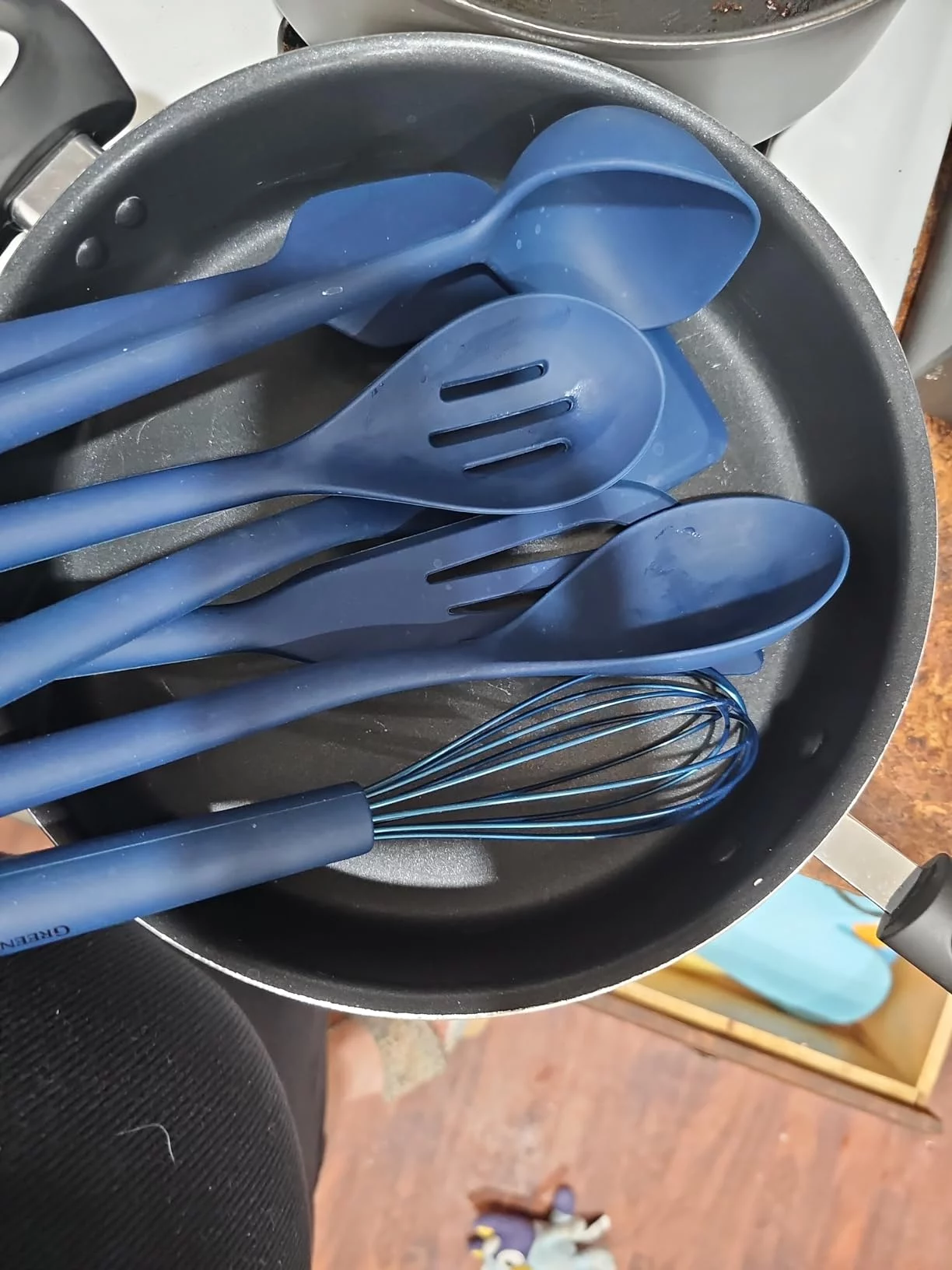 Silicone 5-Piece Cooking Utensil Set – Heat-Resistant Kitchen Tools for Everyday Cooking photo review