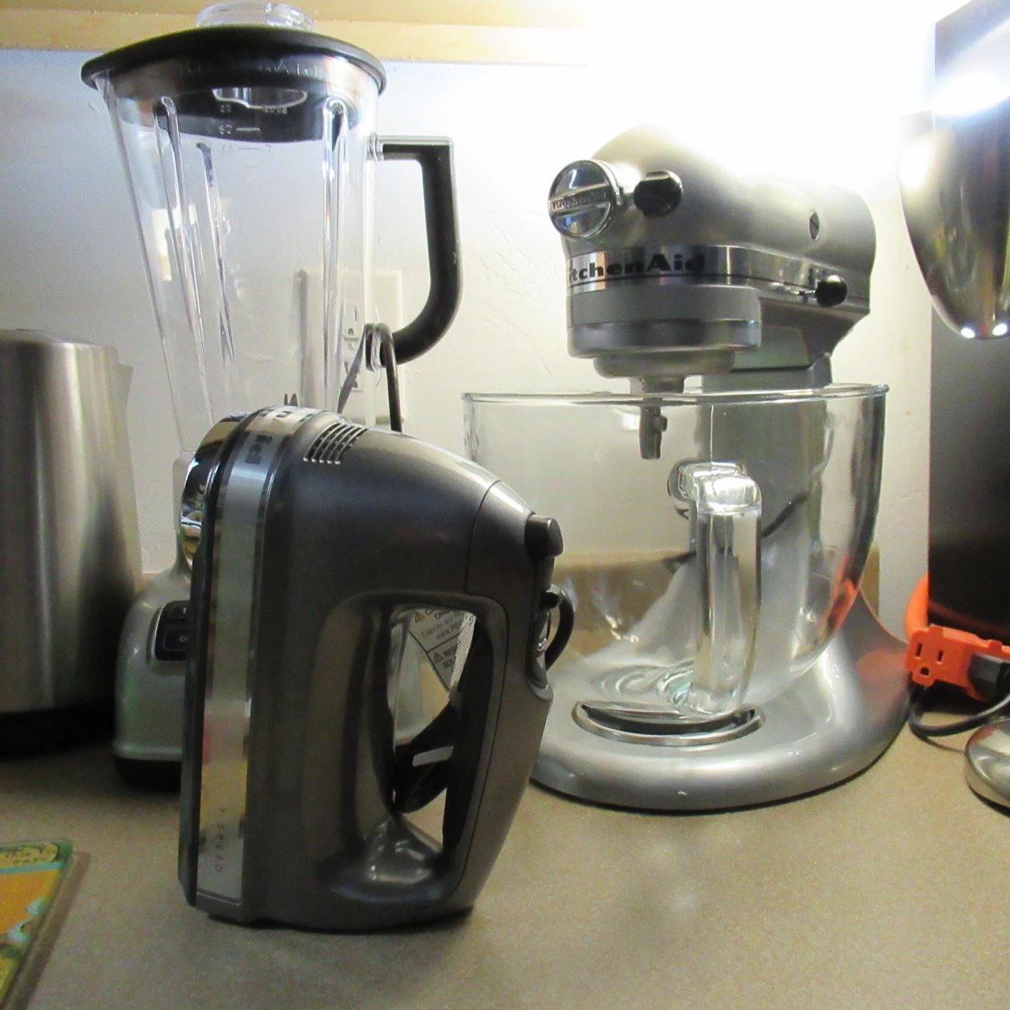 7-Speed Hand Mixer – Powerful Electric Beater with Turbo Control and Stainless Steel Attachments for Baking photo review