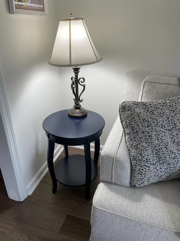 Aura Modern End Table – Stylish Accent Table for Living Room or Bedroom Decor photo review
