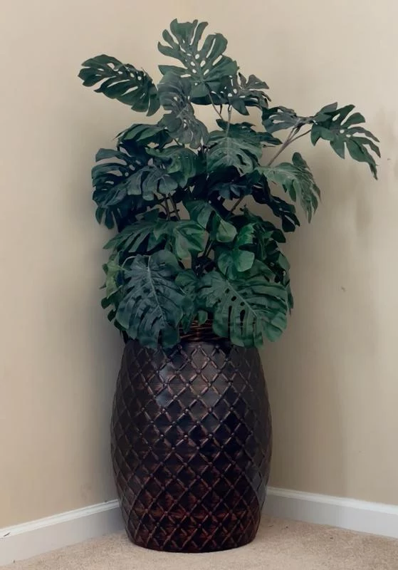 Braga Multifunctional Indoor/Outdoor End Table – Stylish Patio Accent Table with Built-In Storage photo review