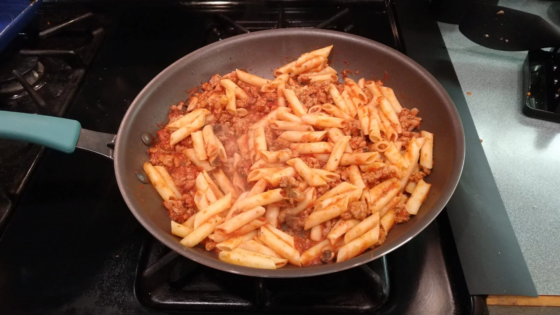 Cook + Create 14-Inch Aluminum Nonstick Frying Pan – Durable Skillet for Everyday Cooking photo review