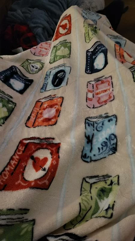 The Big One Oversized Plush Throw Blanket – Extra Large, Machine-Washable Comfort photo review