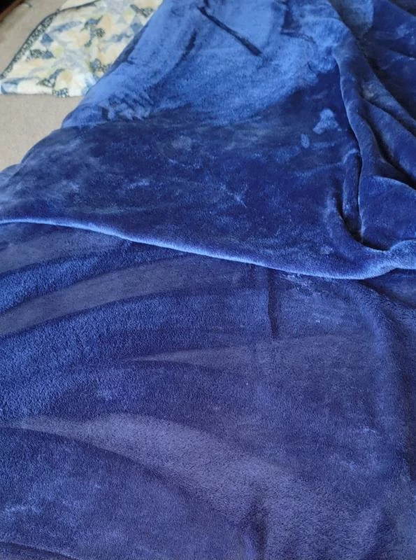 Super Soft Plush Bed Blanket – Warm, Cozy & Lightweight for All Seasons (Size King) photo review