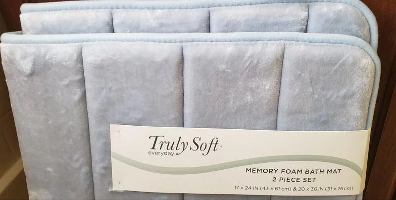 Solid Memory Foam 2-Piece Bath Rug Set 20x32 – Soft, Absorbent Bathroom Mats for Comfort and Style photo review
