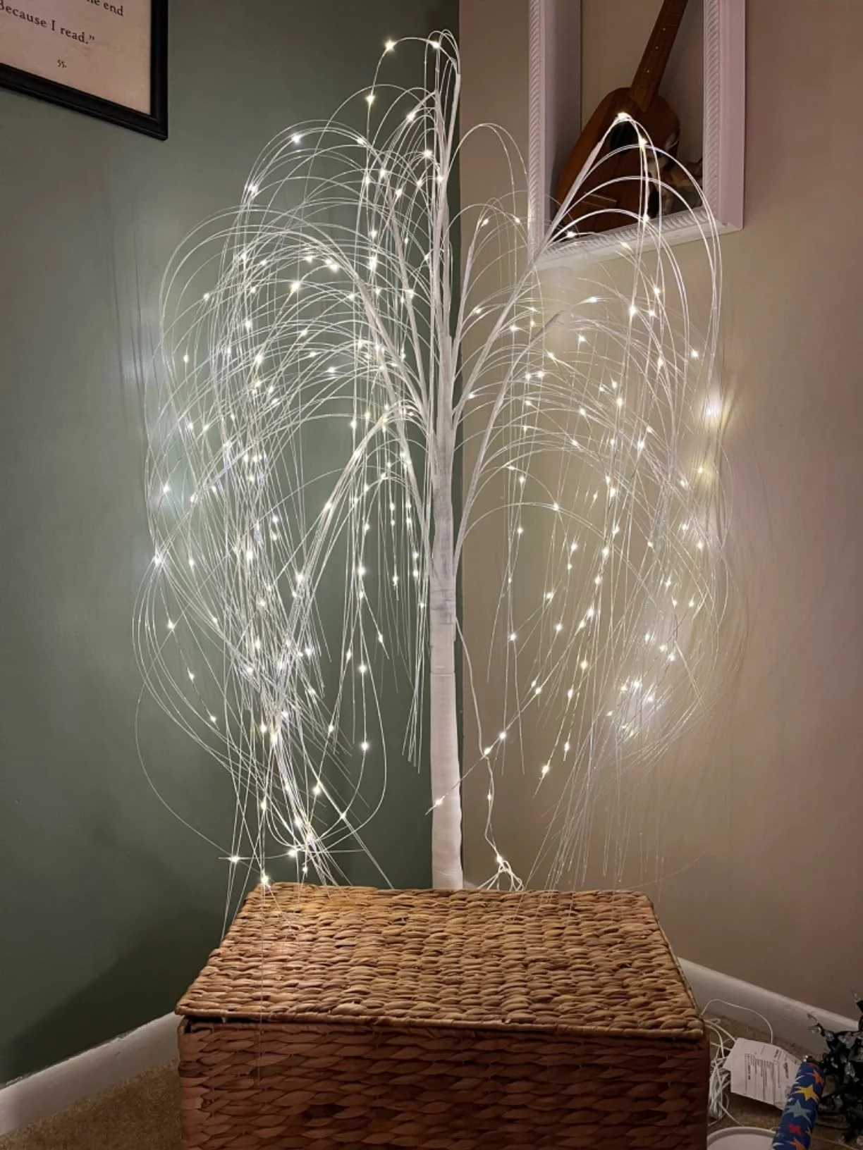 5 Ft LED Black Willow Tree Floor Decor – Elegant Lighted Halloween and Seasonal Decoration photo review