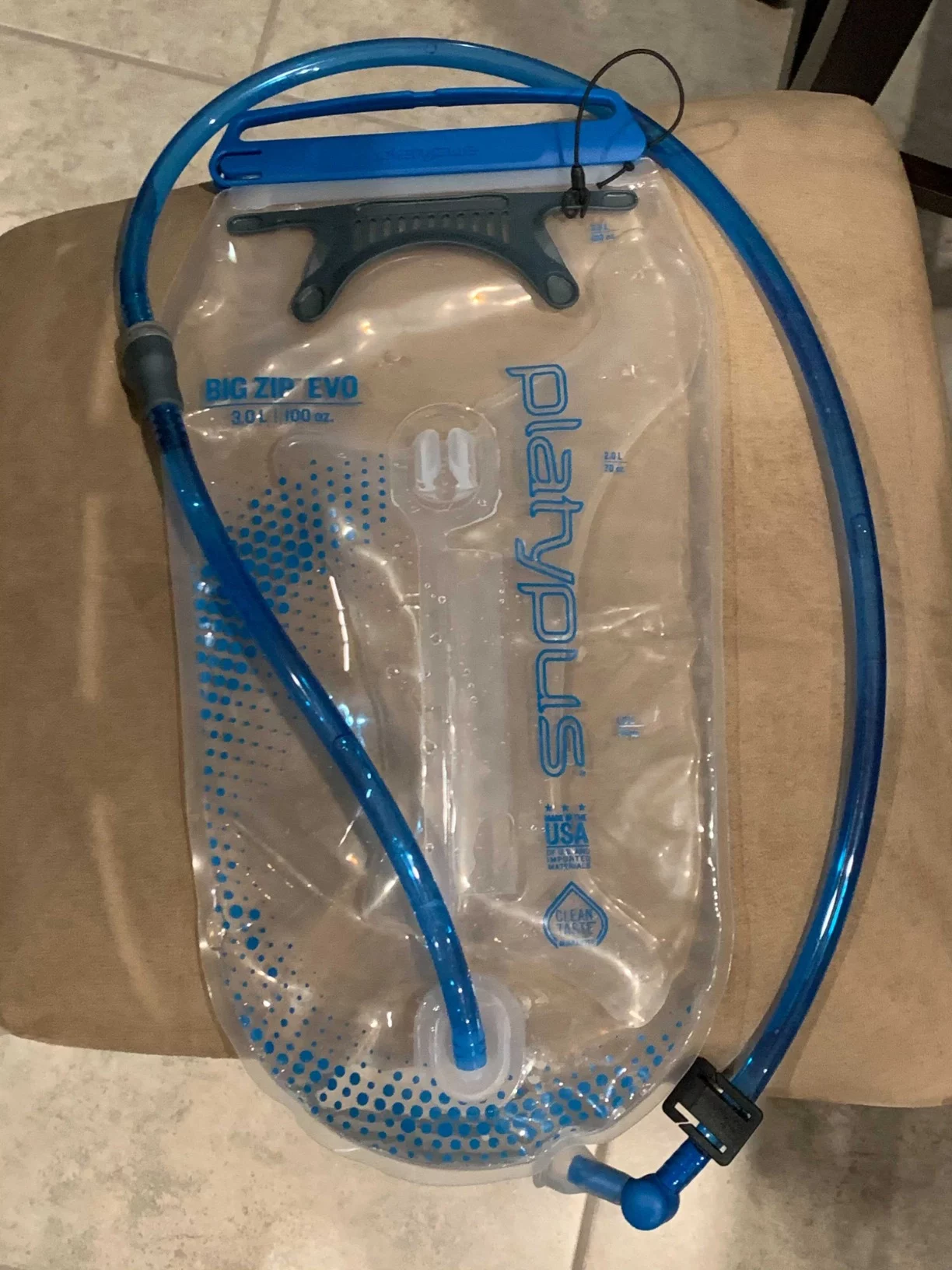 Platypus Big Zip EVO Reservoir – 2L Hydration Bladder with Fast Flow for Hiking and Biking photo review