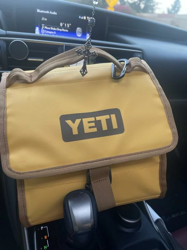 Click to view full screen YETI Daytrip Insulated Lunch Bag for Fresh Food On the Go photo review