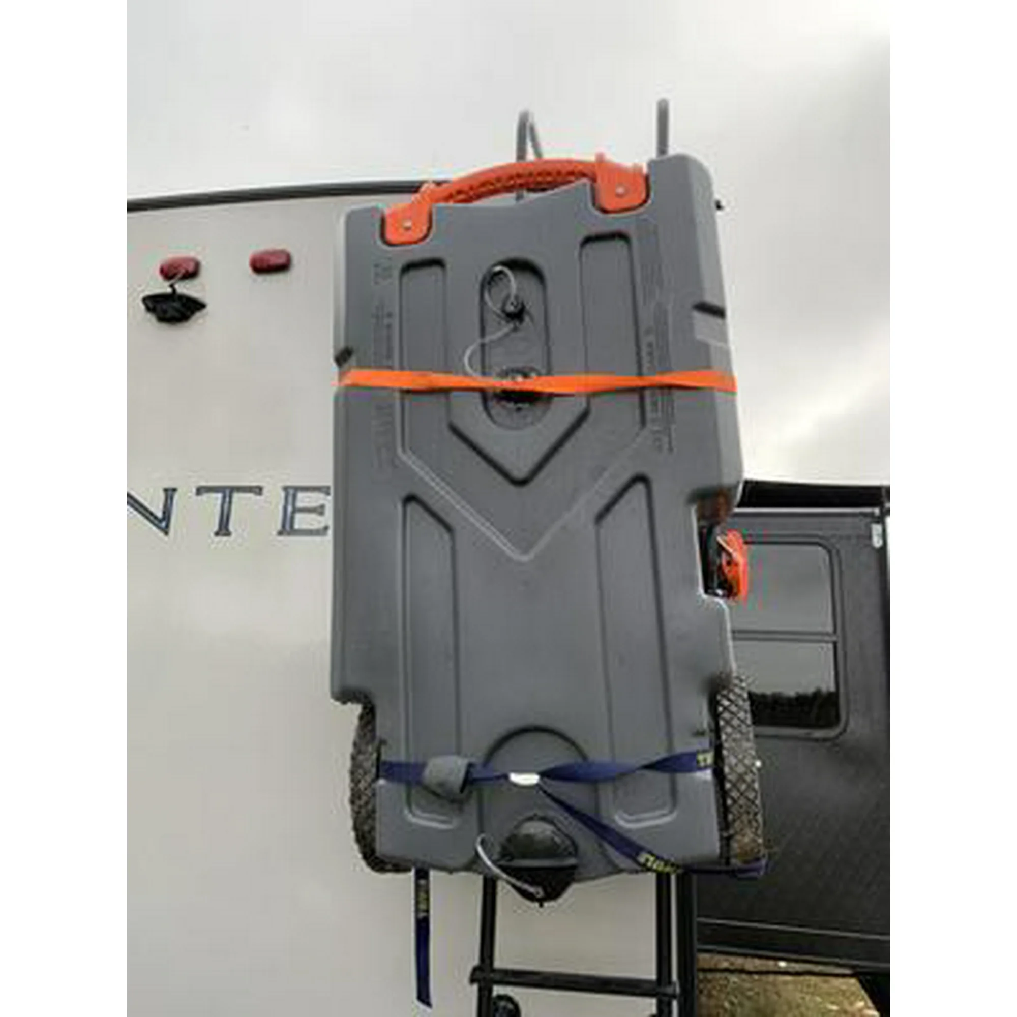 Camco Rhino 15-Gallon Portable RV Waste Tote Tank – Heavy-Duty Polyethylene Construction, Leak-Free Design, Easy Drain photo review