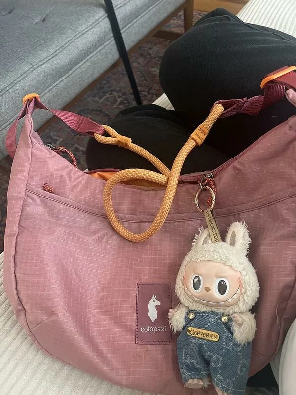 8L Cada Dia Shoulder Bag – Compact Crossbody Travel Bag with Adjustable Strap and Water-Resistant Design photo review